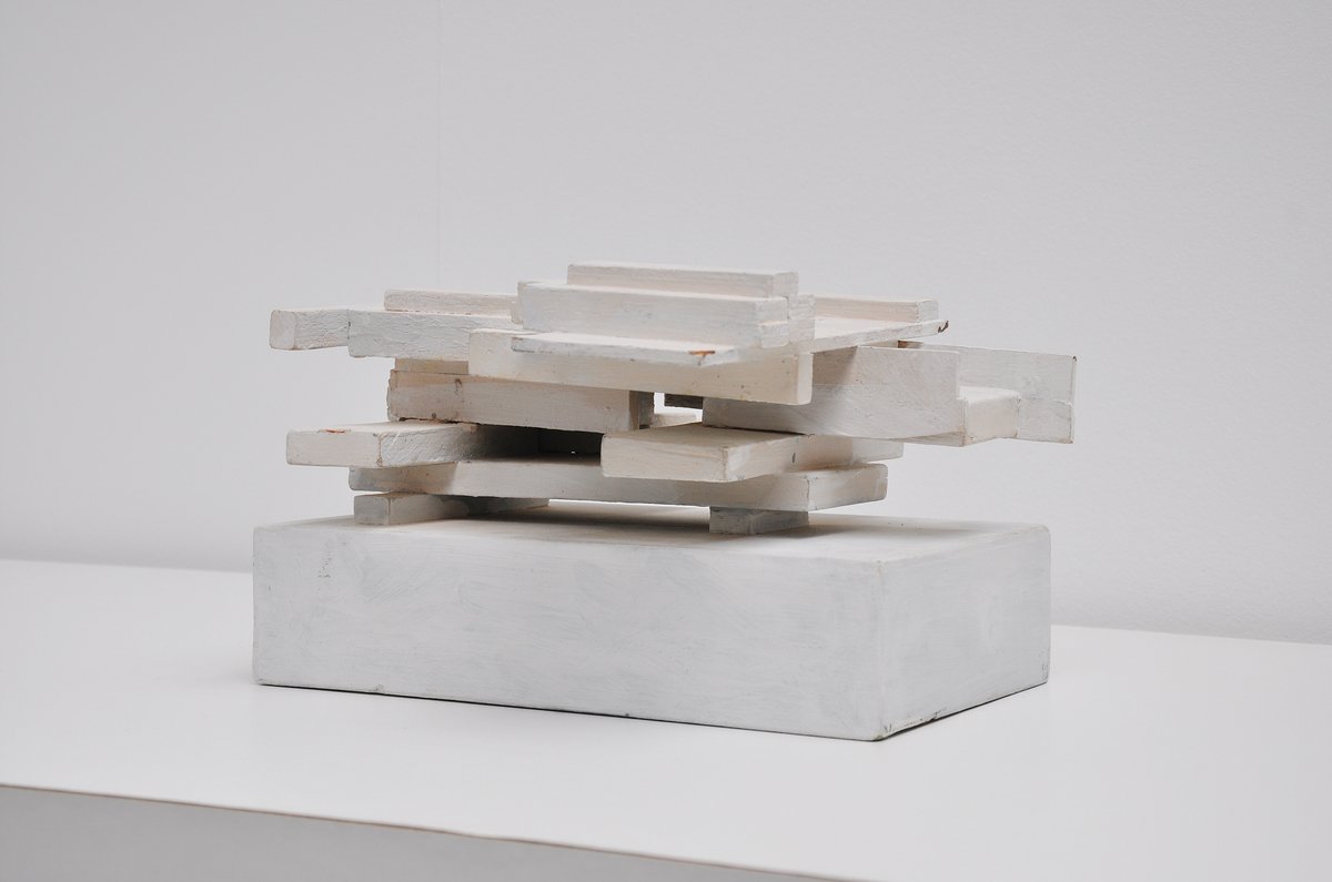 Geometric sculpture in the manner of Vantongerloo