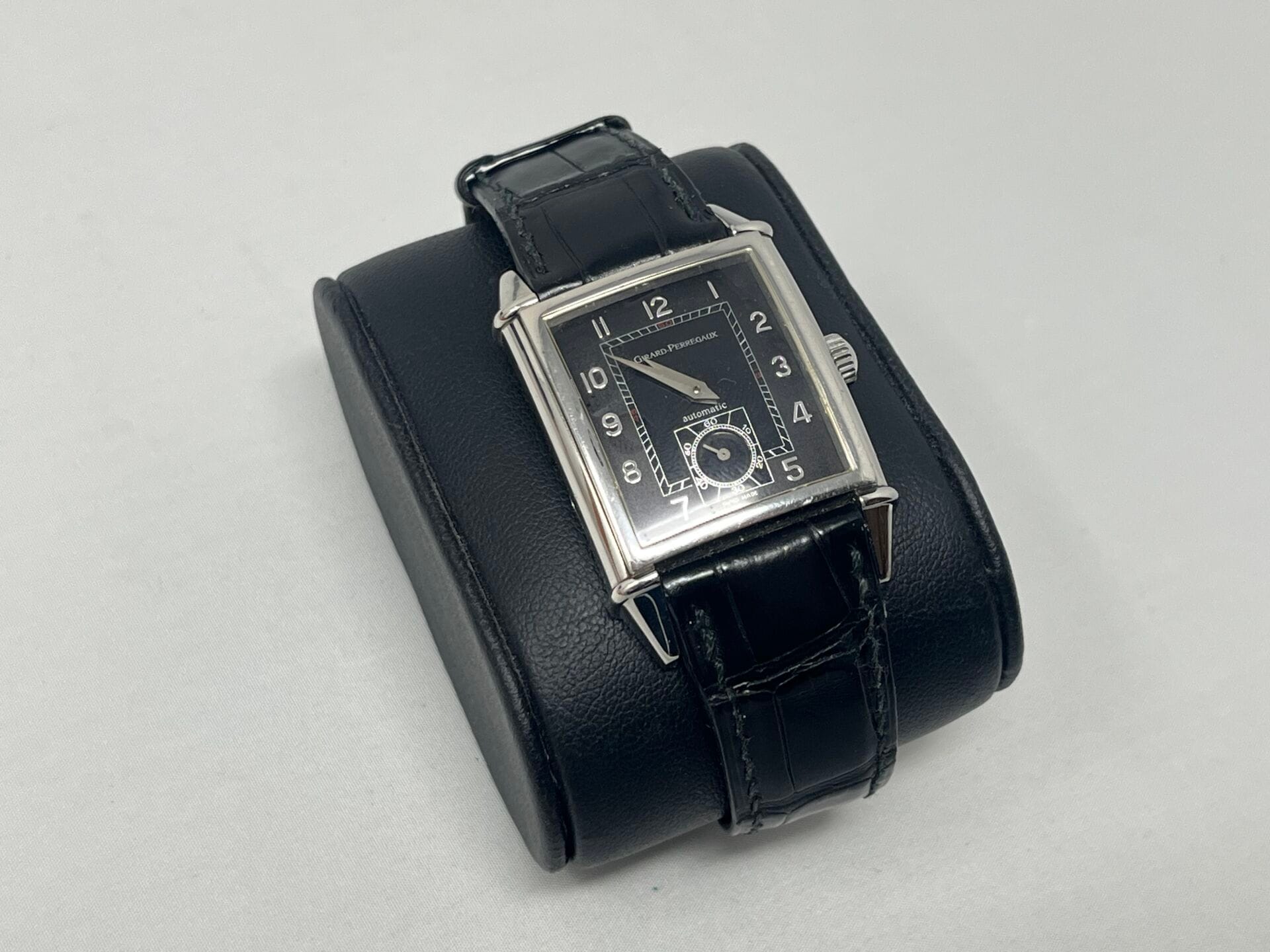 GERARD PERREGAUX Série 1945 Vintage Watch