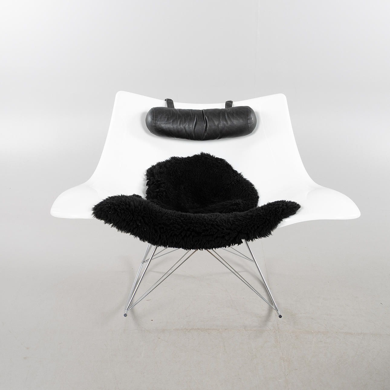 Stingray Rocking Chair with Neck Cushion
