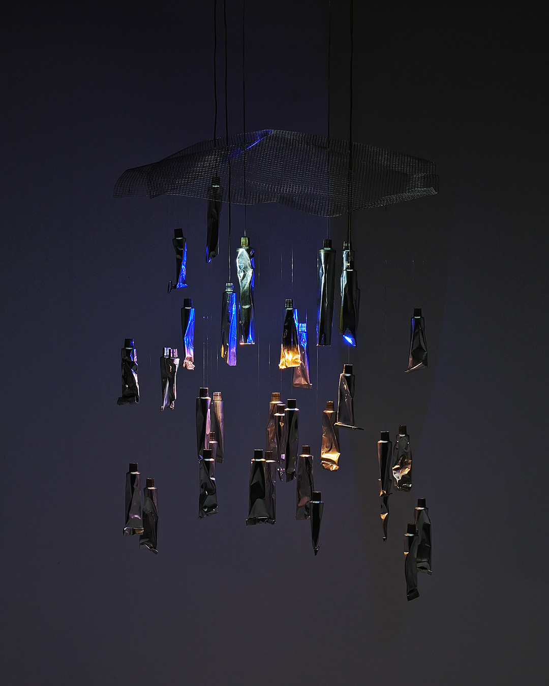 Tu-Be 1 Chandelier by Ingo Maurer