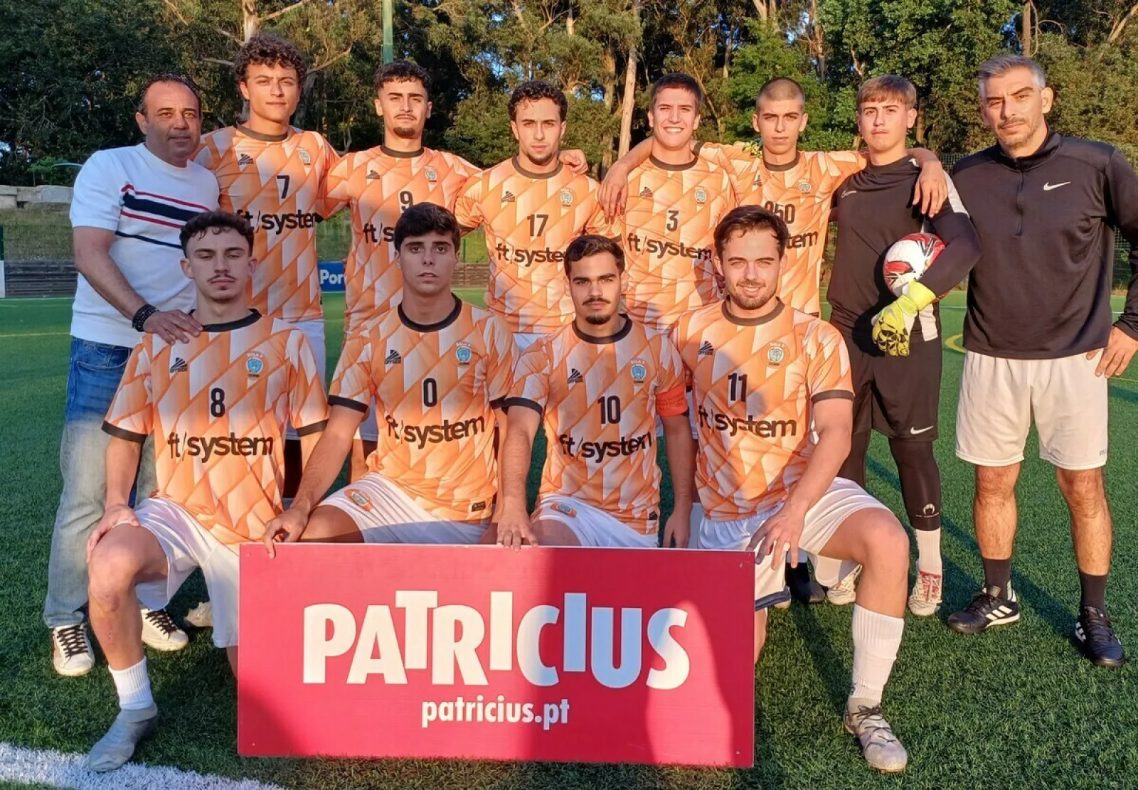 Foto do jogo ESCOLA DE FUTEBOL LUIS COUCEIRO vs BOLA F  / AUTOSELLER