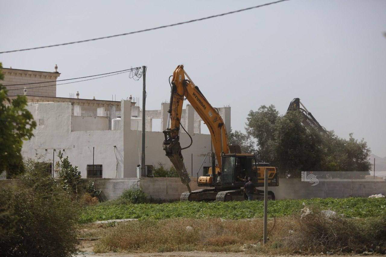 الاحتلال يهدم منزلاً غرب أريحا