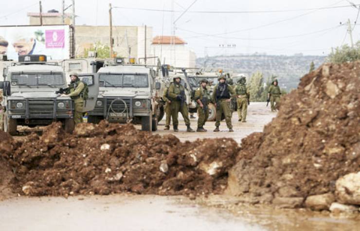 الاحتلال يغلق طرقا في تقوع جنوب شرق بيت لحم ويعتقل أسيرا محررا من رام الله