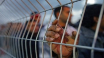 قائمة بأسماء أسرى صدرت بحقهم أوامر اعتقال إداري جديدة