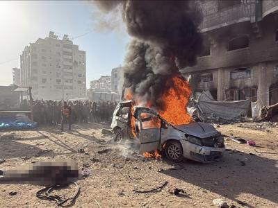 شهيد ومصابون في غارة إسرائيلية استهدفت مركبة مدنية وسط قطاع غزة