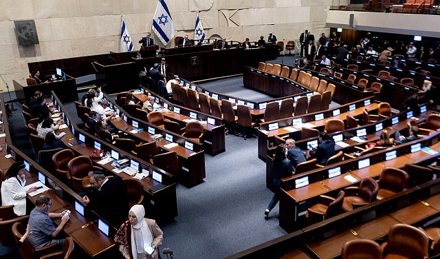 إسقاط مشروع قانون إسرائيلي لحظر زيارات الصليب الأحمر للأسرى الفلسطينيين