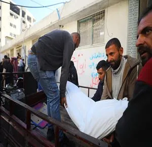 شهيد متأثرا بإصابته السابقة وإصابتان برصاص الاحتلال في قطاع غزة