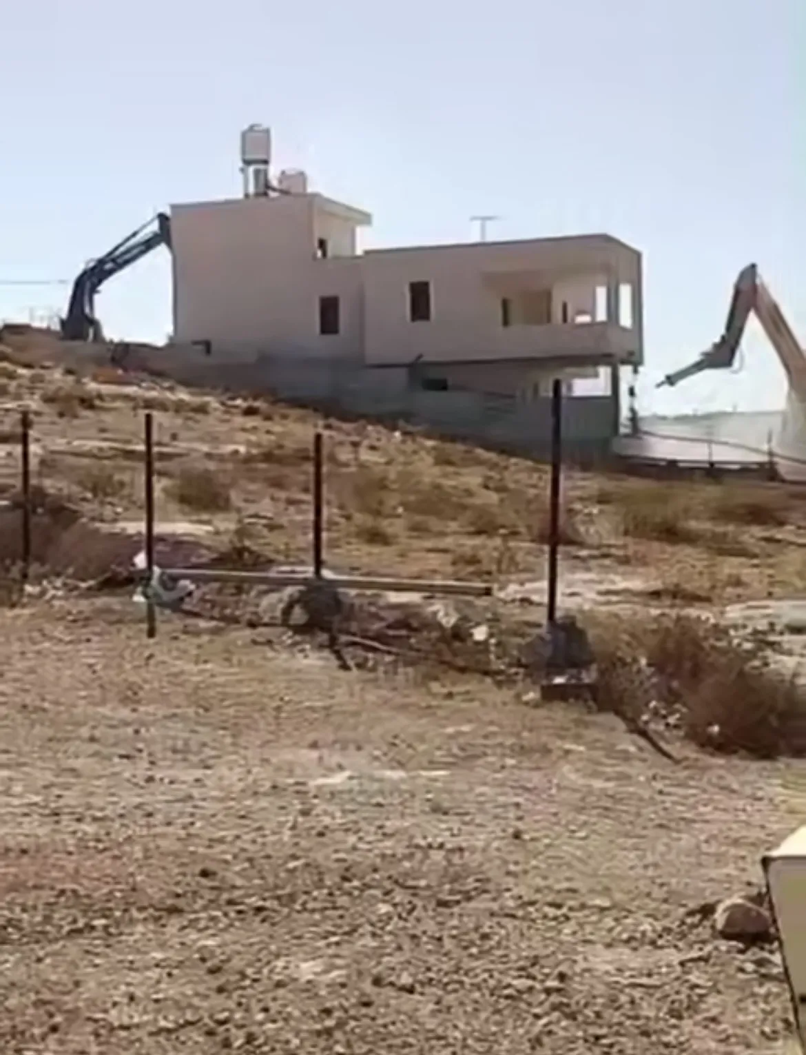 الاحتلال يهدم منزلاً في خلة الحمص بمسافر يطا جنوب الخليل