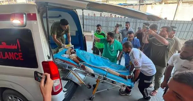 استشهاد 4 مواطنين في غزة بينهم شهيدان بقصف مركبة بخان يونس