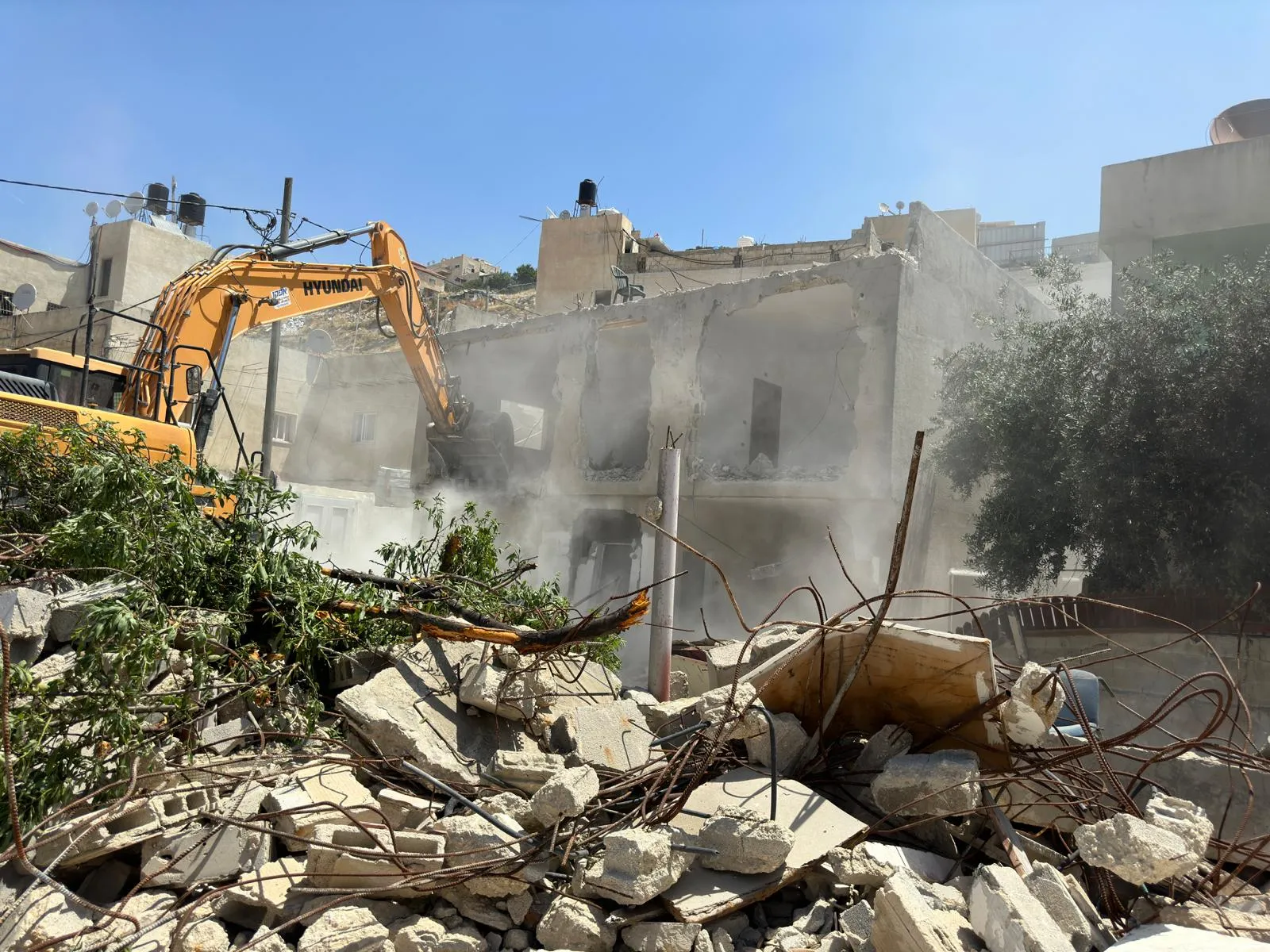 الاحتلال يهدم أربعة منازل في الخليل وسلفيت والقدس