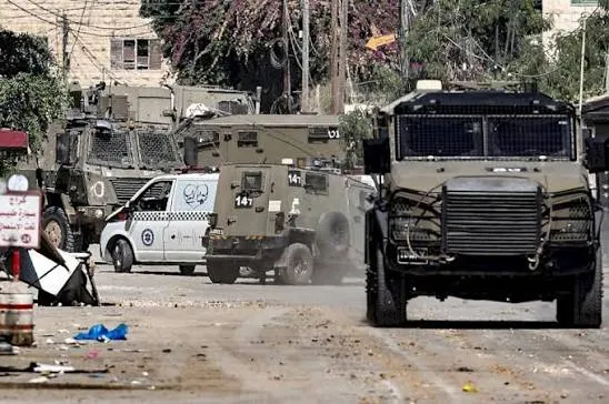 الاحتلال يقتحم مقام يوسف في نابلس ويعتقل 5 مواطنين في جنين وطولكرم