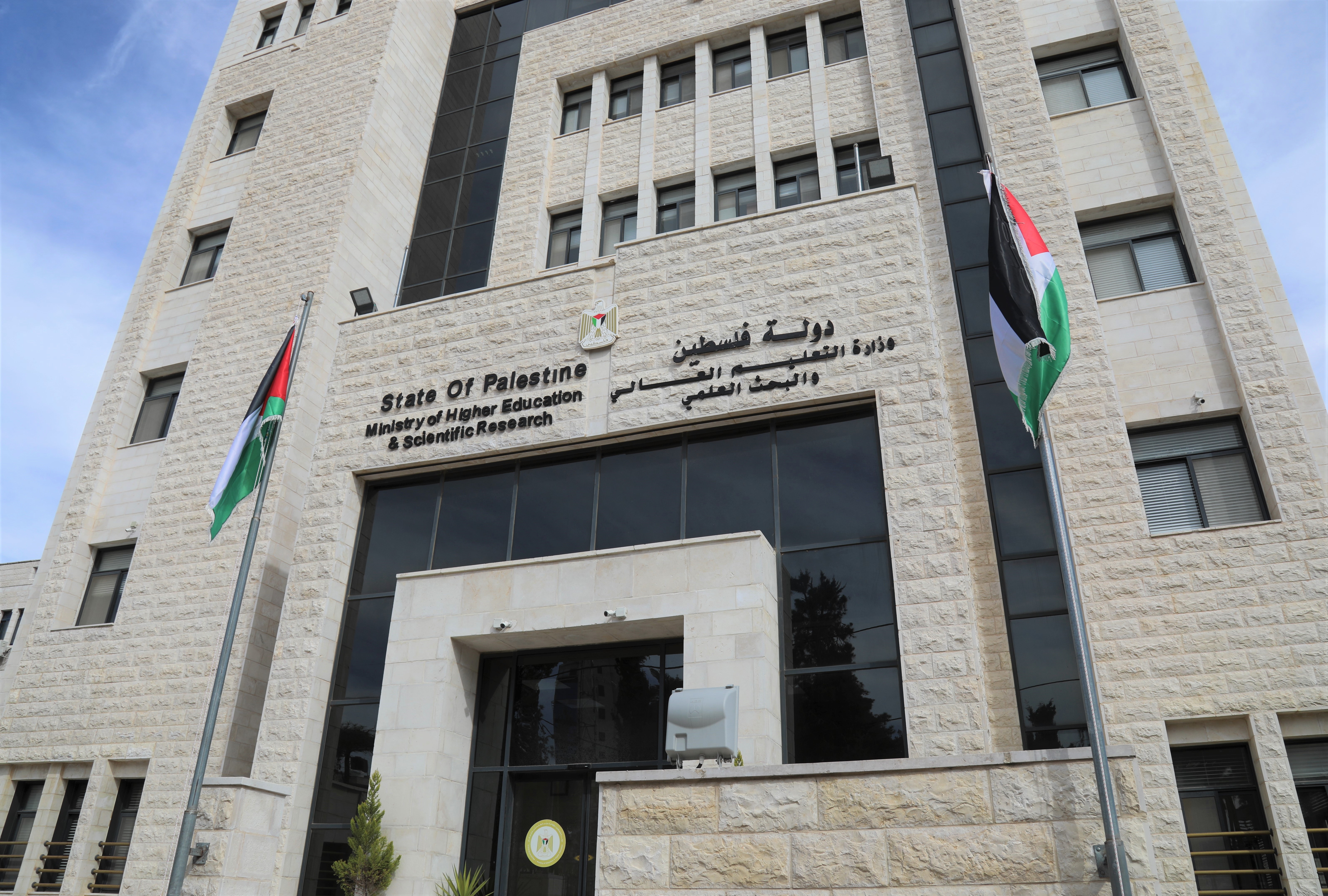 صورة الكاتب