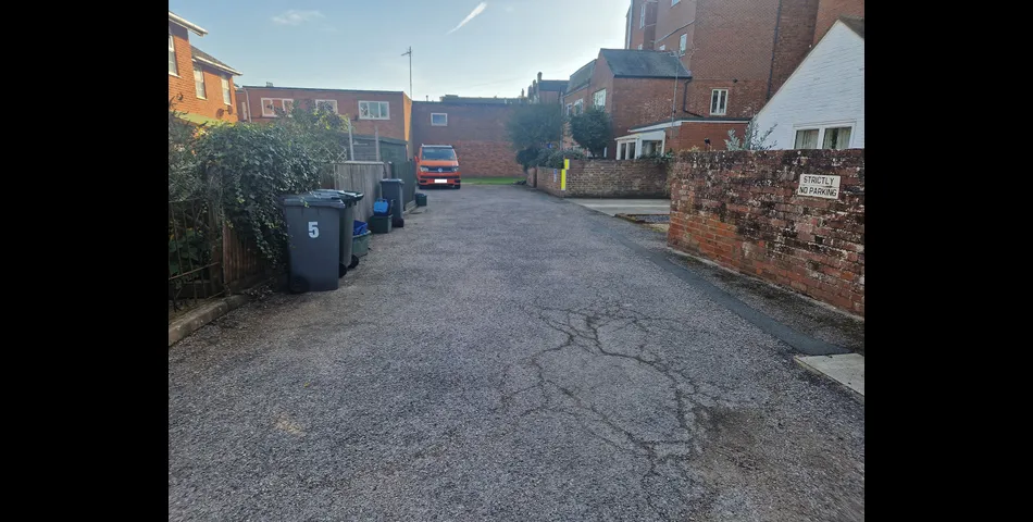 FORECOURT LAND WITH POTENTIAL