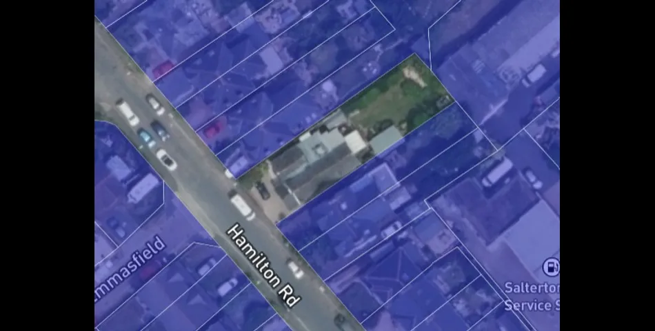 BUNGALOW ON PLOT WITH POTENTIAL