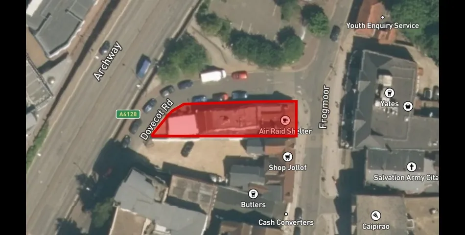 SUBSTANTIAL COMMERCIAL PREMISES WITH POTENTIAL 