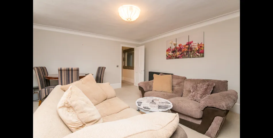RESIDENTIAL INVESTMENT APARTMENT