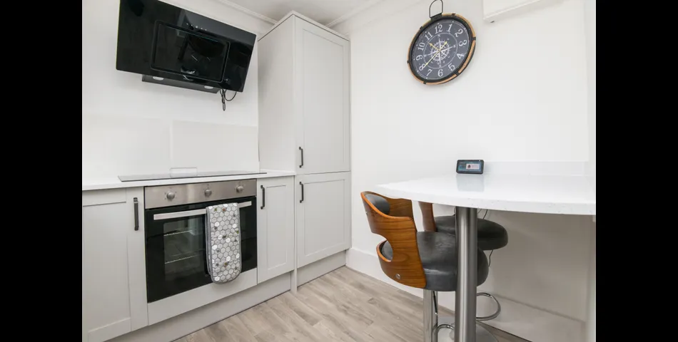 RESIDENTIAL INVESTMENT APARTMENT