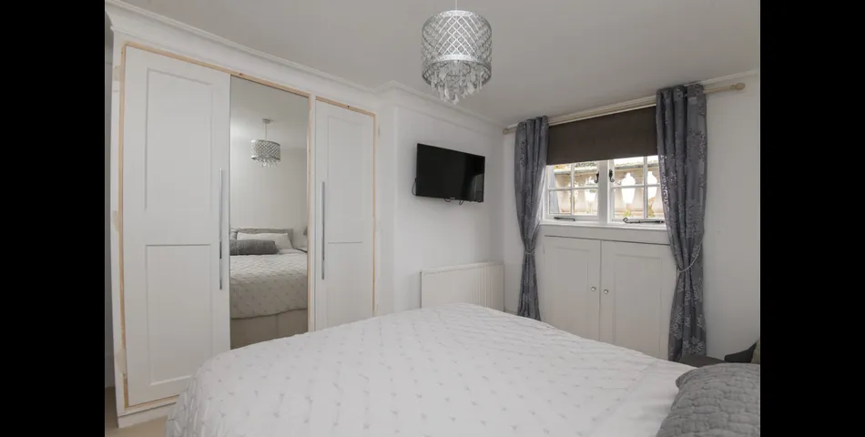 RESIDENTIAL INVESTMENT APARTMENT
