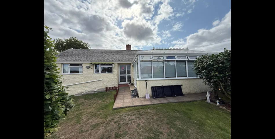 DETACHED BUNGALOW ON LARGE PLOT