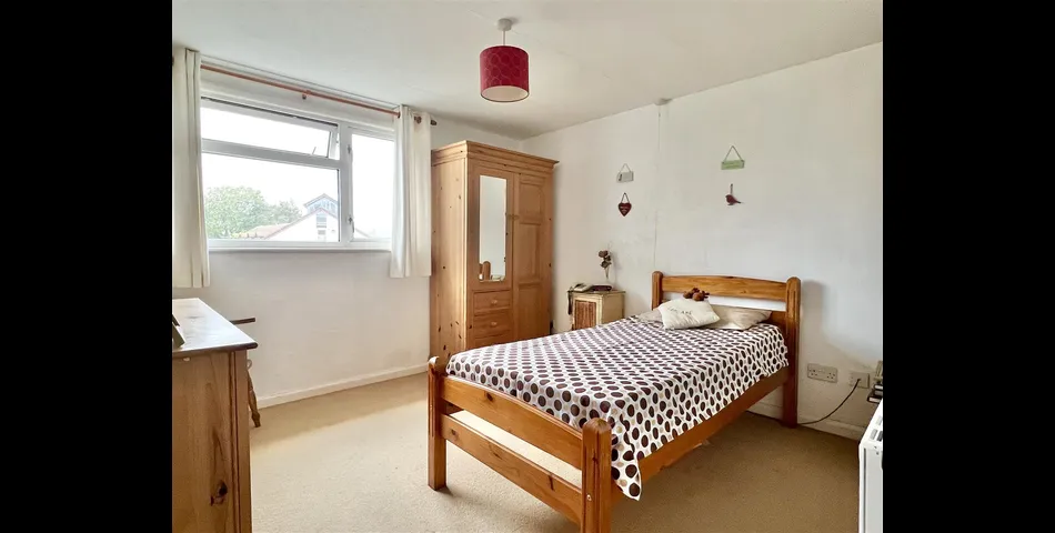 DETACHED BUNGALOW ON LARGE PLOT