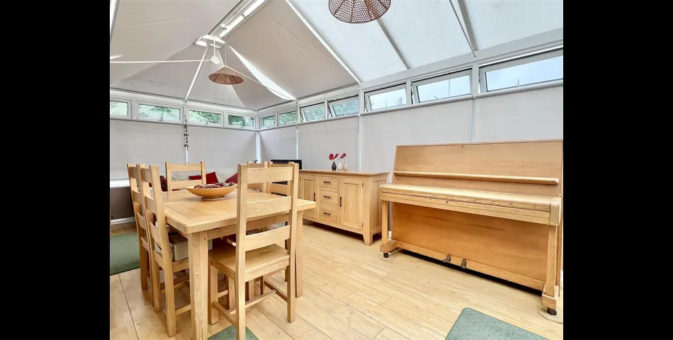 DETACHED BUNGALOW ON LARGE PLOT