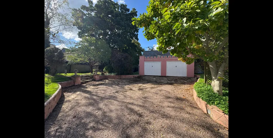 PERIOD RESDIENCE FOR IMPROVEMENT