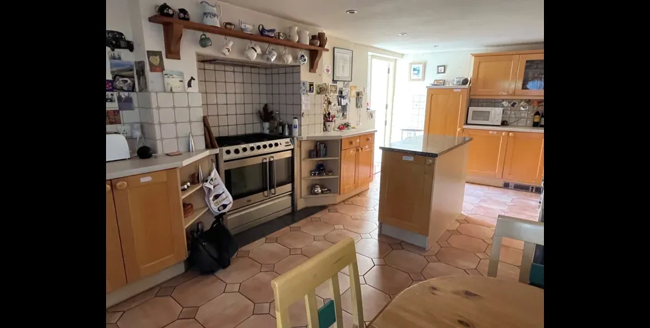 PERIOD RESDIENCE FOR IMPROVEMENT