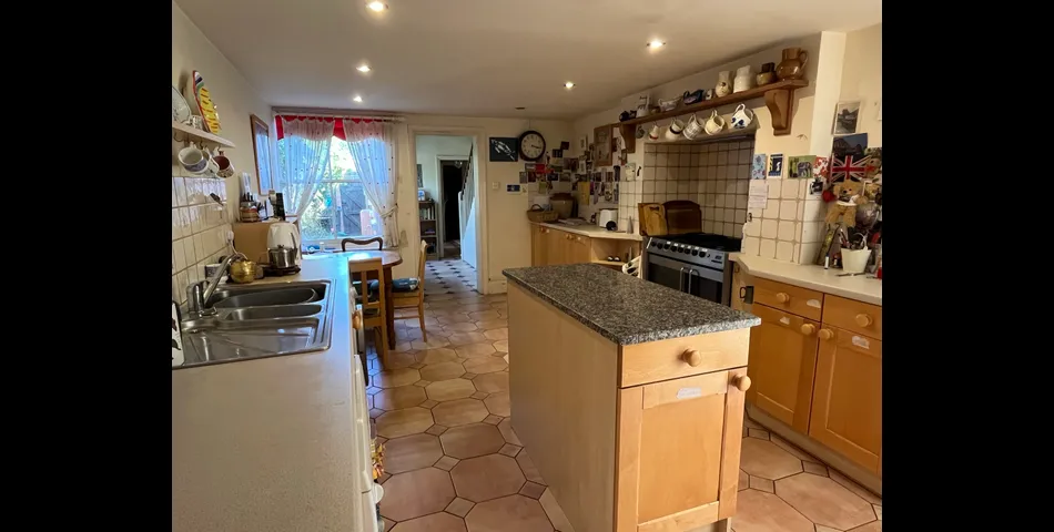 PERIOD RESDIENCE FOR IMPROVEMENT