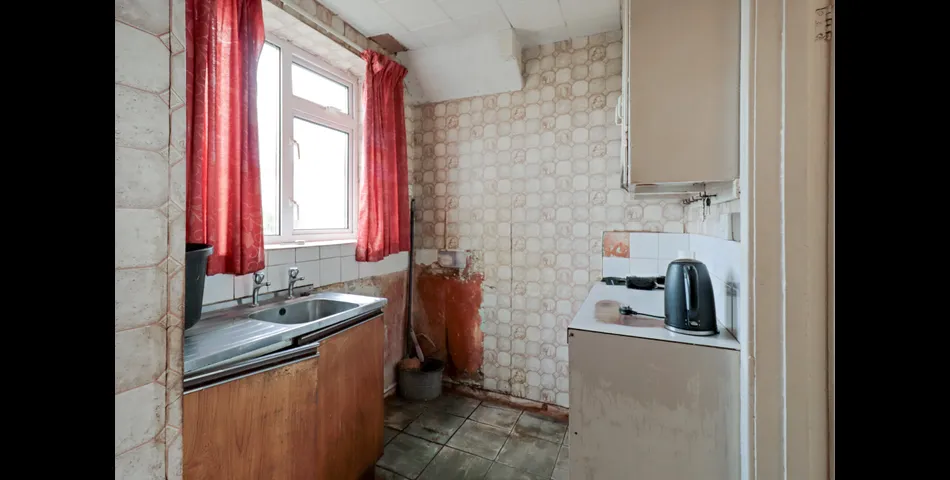 THREE BEDROOM HOUSE FOR REFURBISHMENT