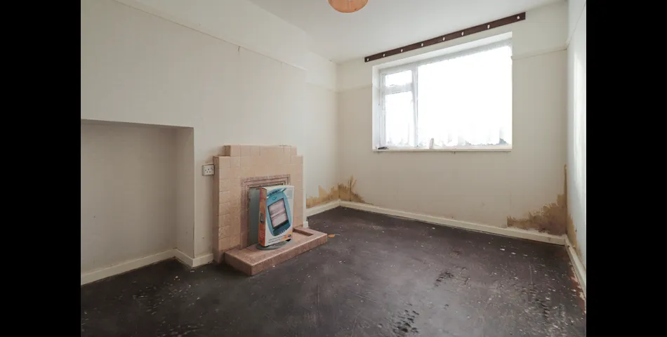 THREE BEDROOM HOUSE FOR REFURBISHMENT