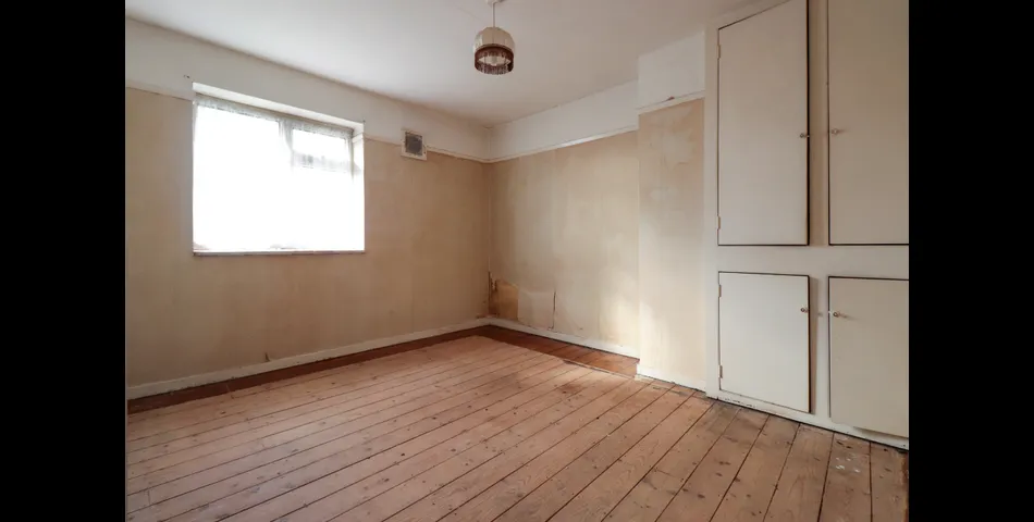 THREE BEDROOM HOUSE FOR REFURBISHMENT