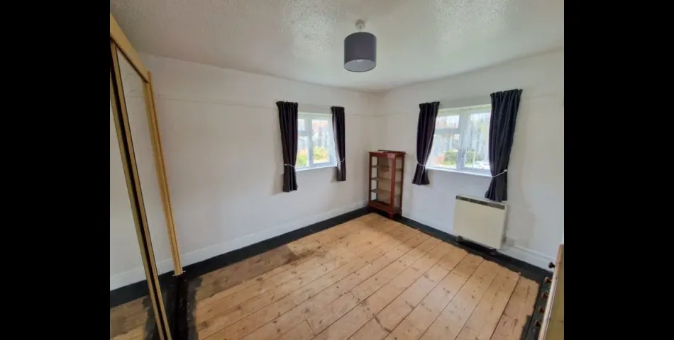 PURPOSE BUILT APARTMENT FOR MODERNISATION