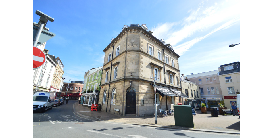MIXED RESIDENTIAL AND COMMERCIAL INVESTMENT PROPERTY