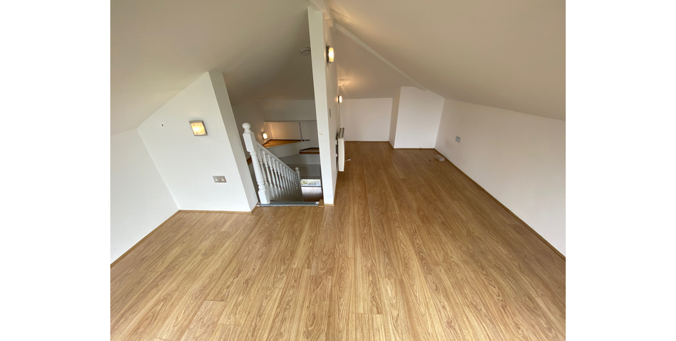 LARGE PERIOD HOUSE