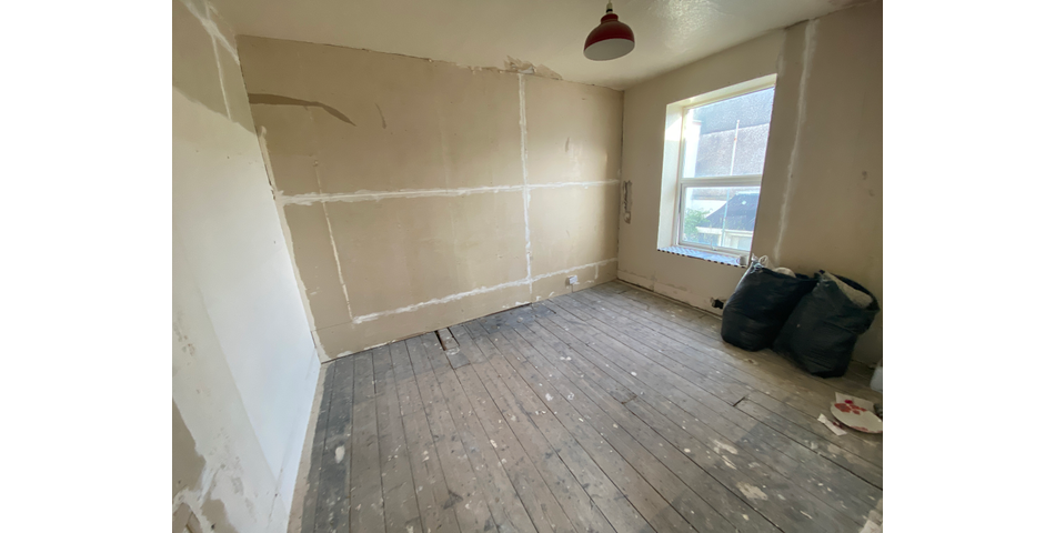 HOUSE FOR REFURBISHMENT WITH PLANNING