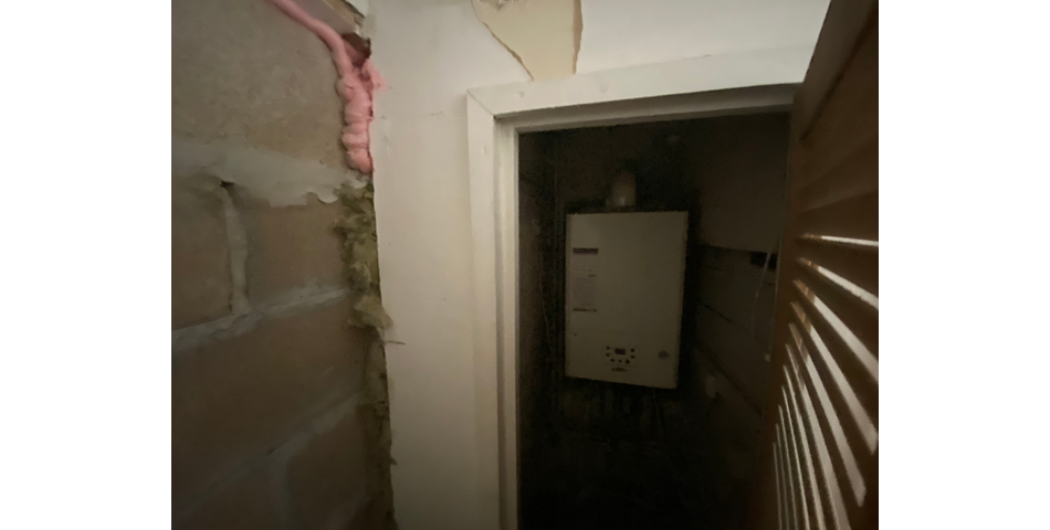 HOUSE FOR REFURBISHMENT WITH PLANNING