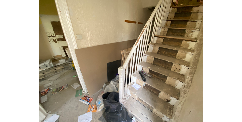 HOUSE FOR REFURBISHMENT WITH PLANNING