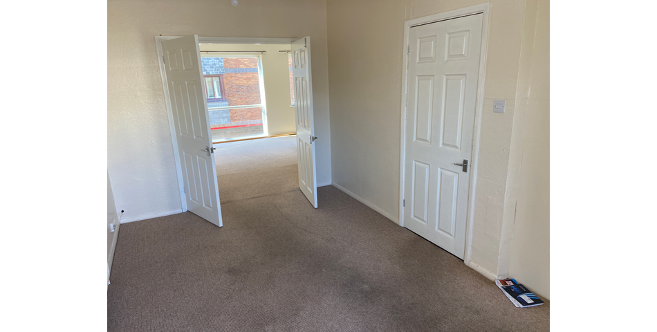 VACANT MIXED USE PROPERTY