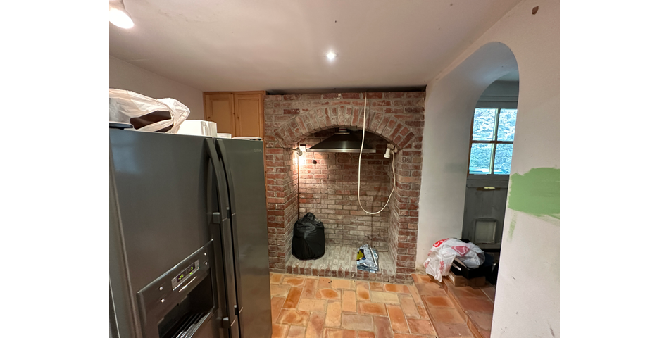 TERRACED HOUSE FOR IMPROVEMENT