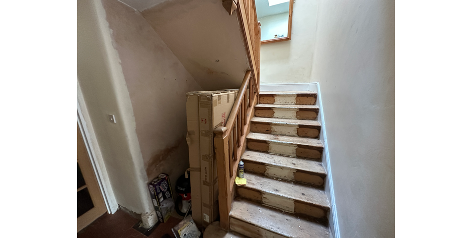 TERRACED HOUSE FOR IMPROVEMENT