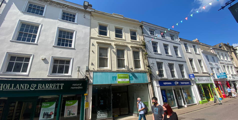 VERSATILE COMMERCIAL PROPERTY WITH POTENTIAL