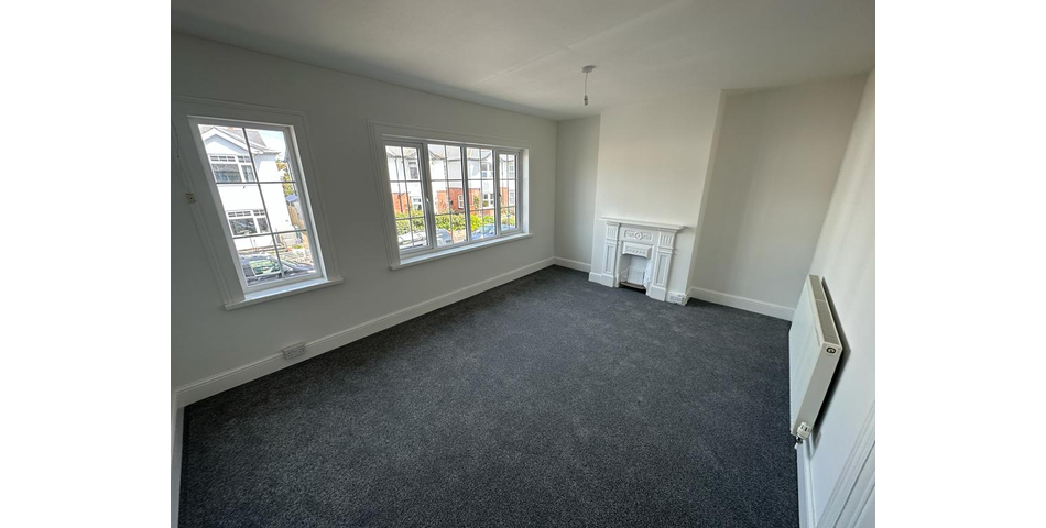 MODERNISED FIRST FLOOR FLAT