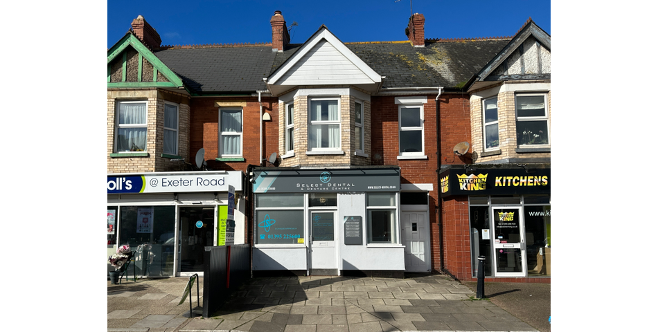 TERRACED PROPERTY WITH POTENTIAL