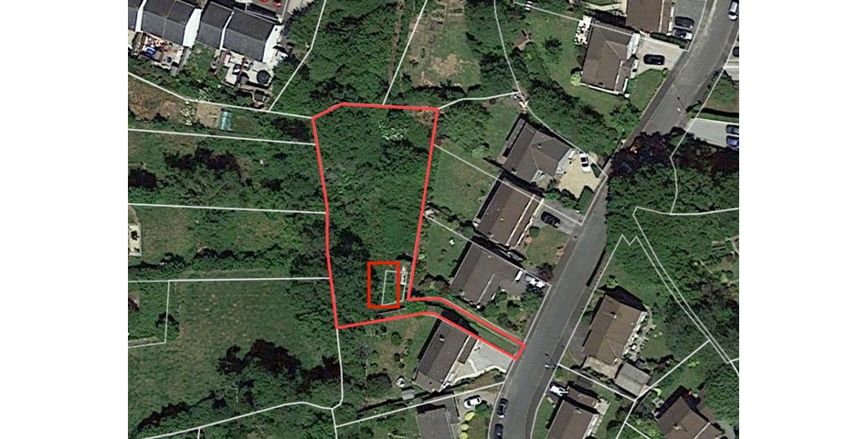 Parcel of amenity land with potential