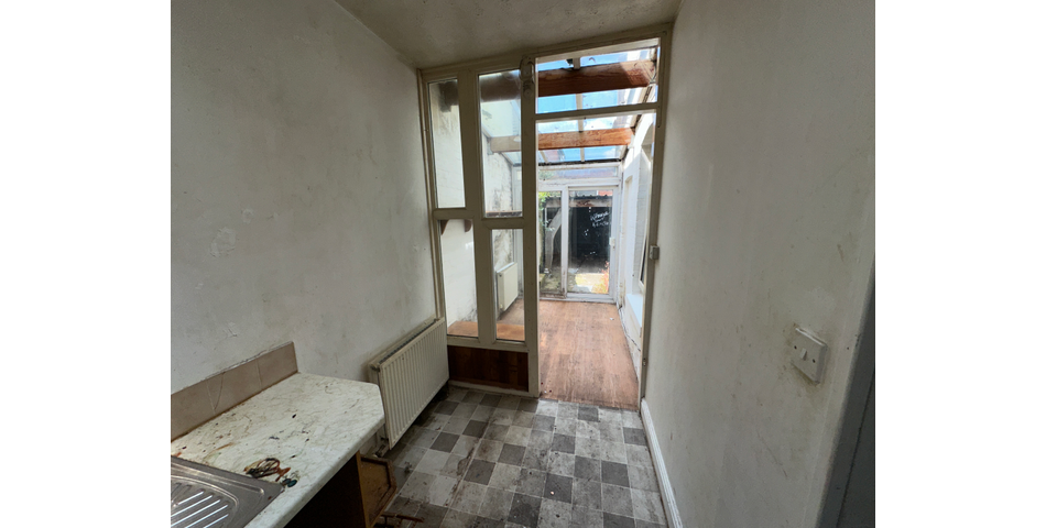 MIXED RESDIENTIAL AND COMMERCIAL PROPERTY