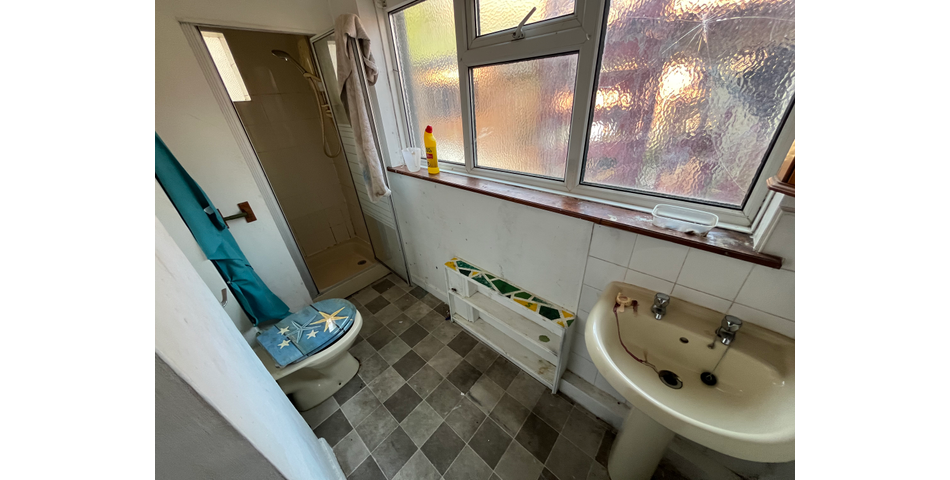 MIXED RESDIENTIAL AND COMMERCIAL PROPERTY
