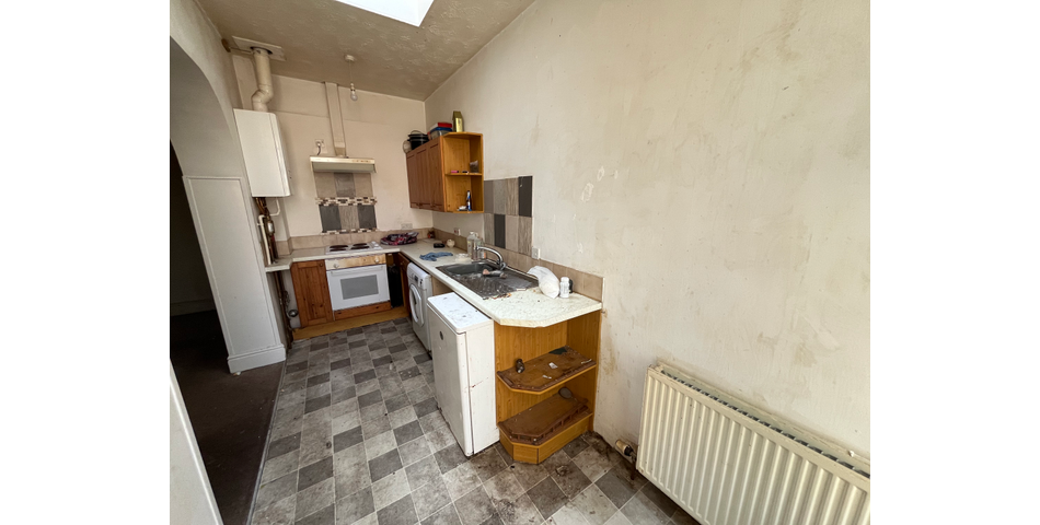 MIXED RESDIENTIAL AND COMMERCIAL PROPERTY