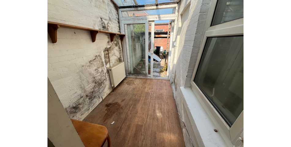 MIXED RESDIENTIAL AND COMMERCIAL PROPERTY