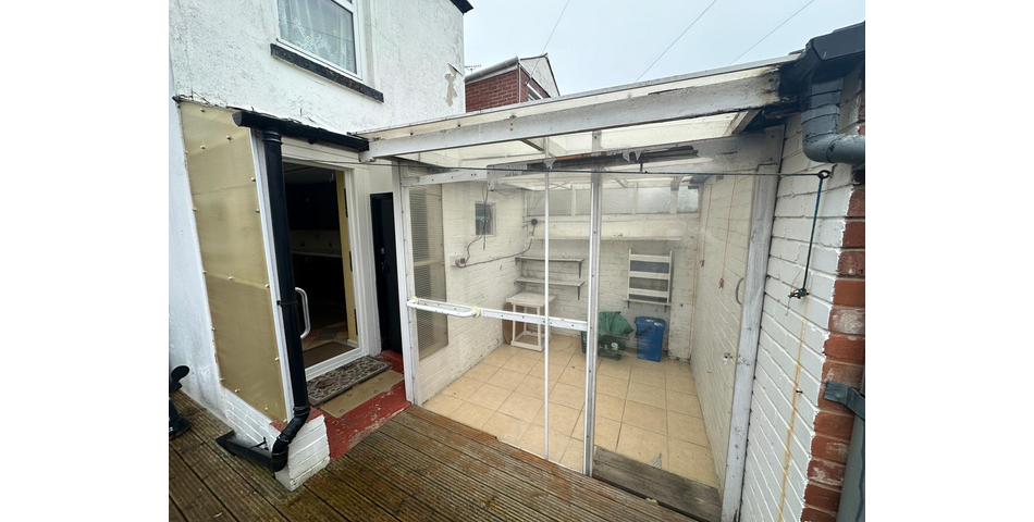 TERRACED HOUSE FOR REFURBISHMENT