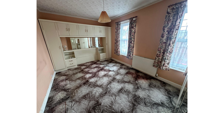 TERRACED HOUSE FOR REFURBISHMENT